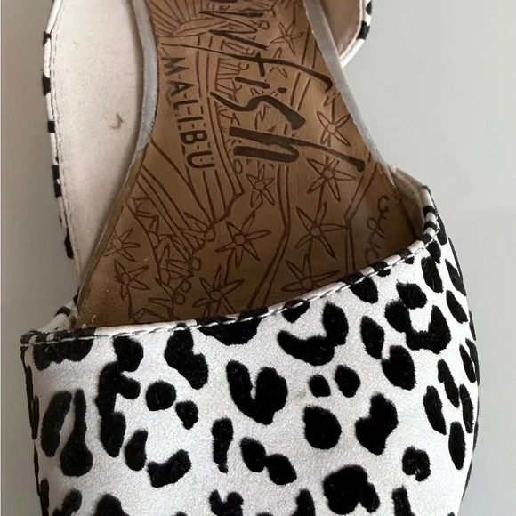 Malibu Blowfish Women's Leopard Print Flats - Picture 11 of 14